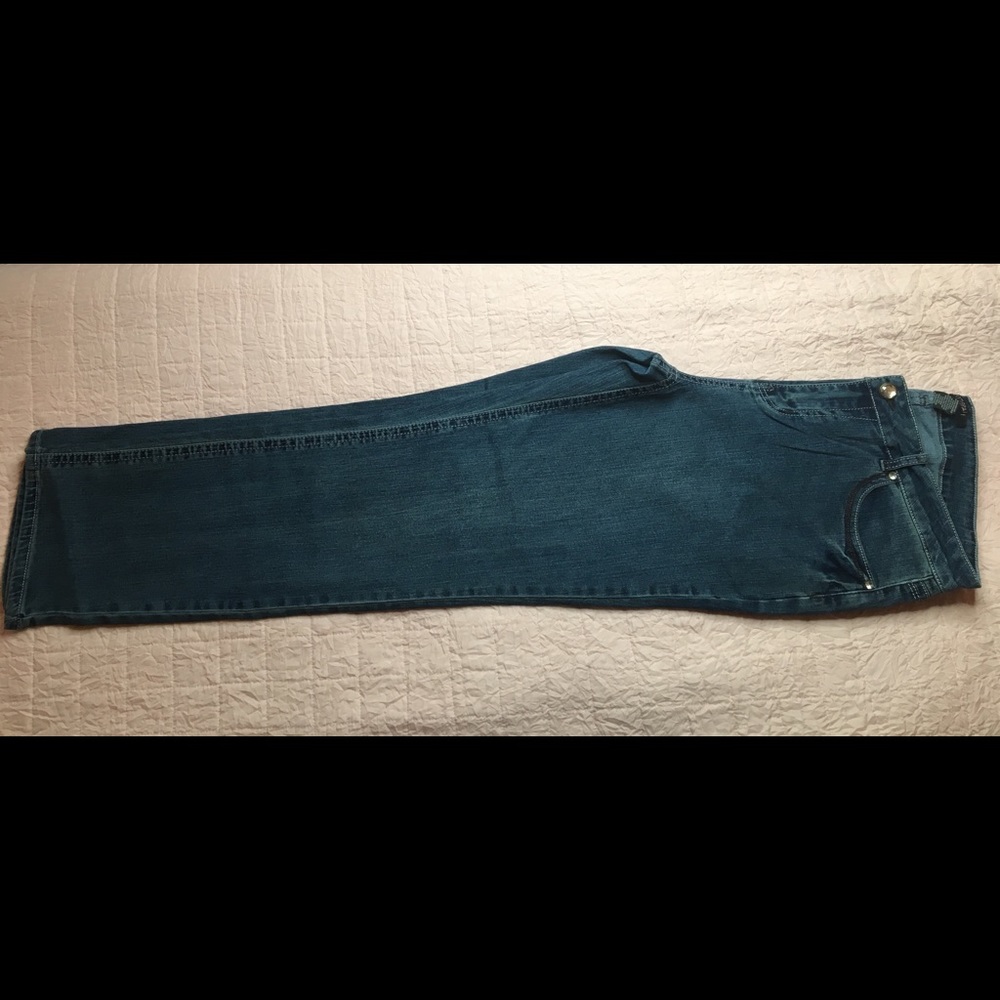 Roz&Ali Jeans size 16